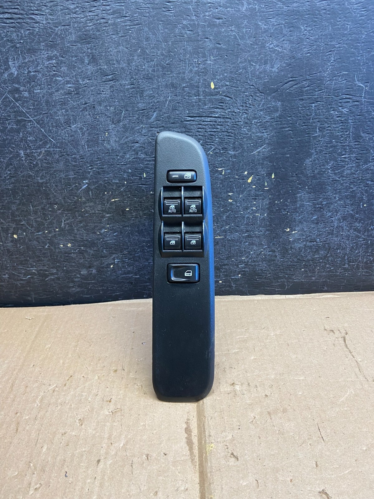 2006 - 2009 GMC Envoy Master Power Door Lock Window Switch Heat Seat ah5672 DG0