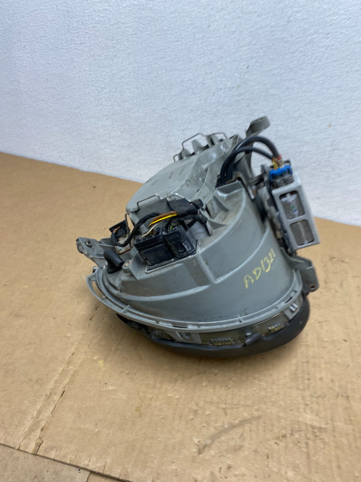 1996-1999 Mercedes E E320 E430 Left Driver LH Xenon Headlight AD1321 DW8