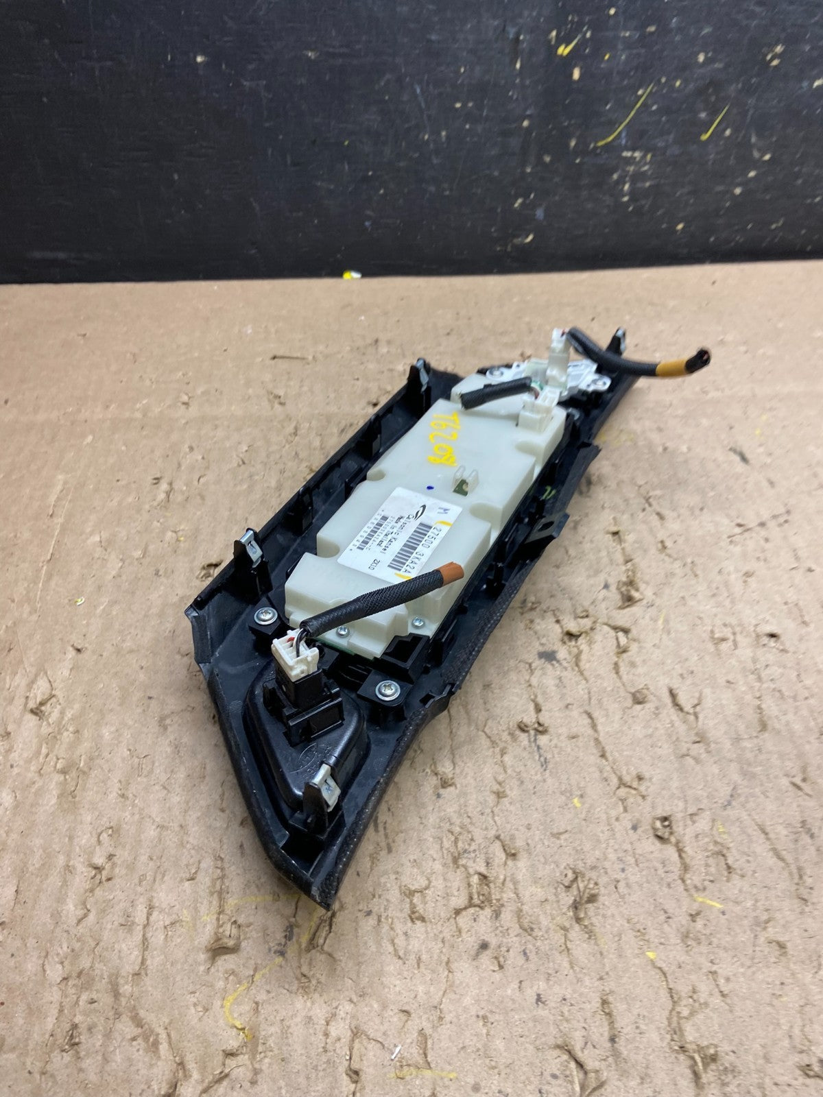 2013 to 2018 Nissan Pathfinder Radio Audio Climate Control T6208 DG4
