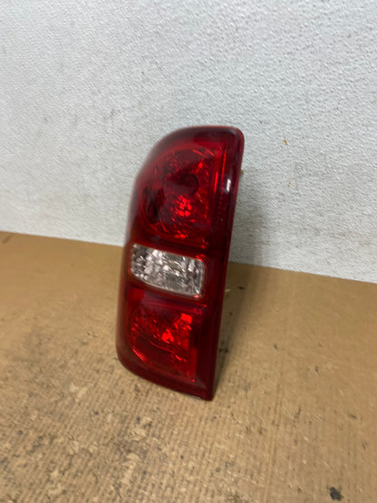 2004 2005 Toyota RAV4 Left Driver LH Side Tail Light AE2765 LK1