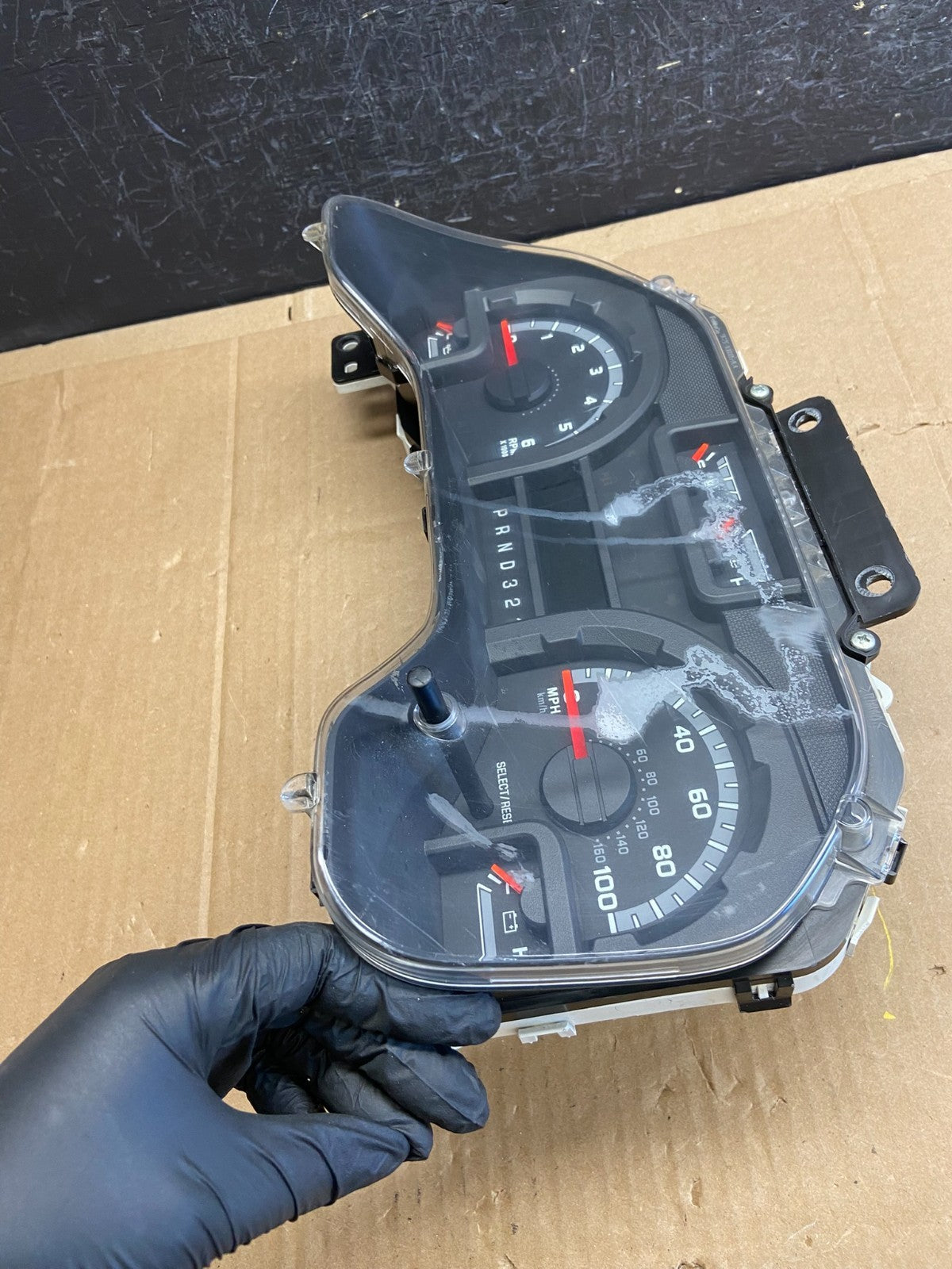 2009 to 2011 Ford E150 E250 E350 VAN Gauge Speedometer Cluster ad2151 DG2