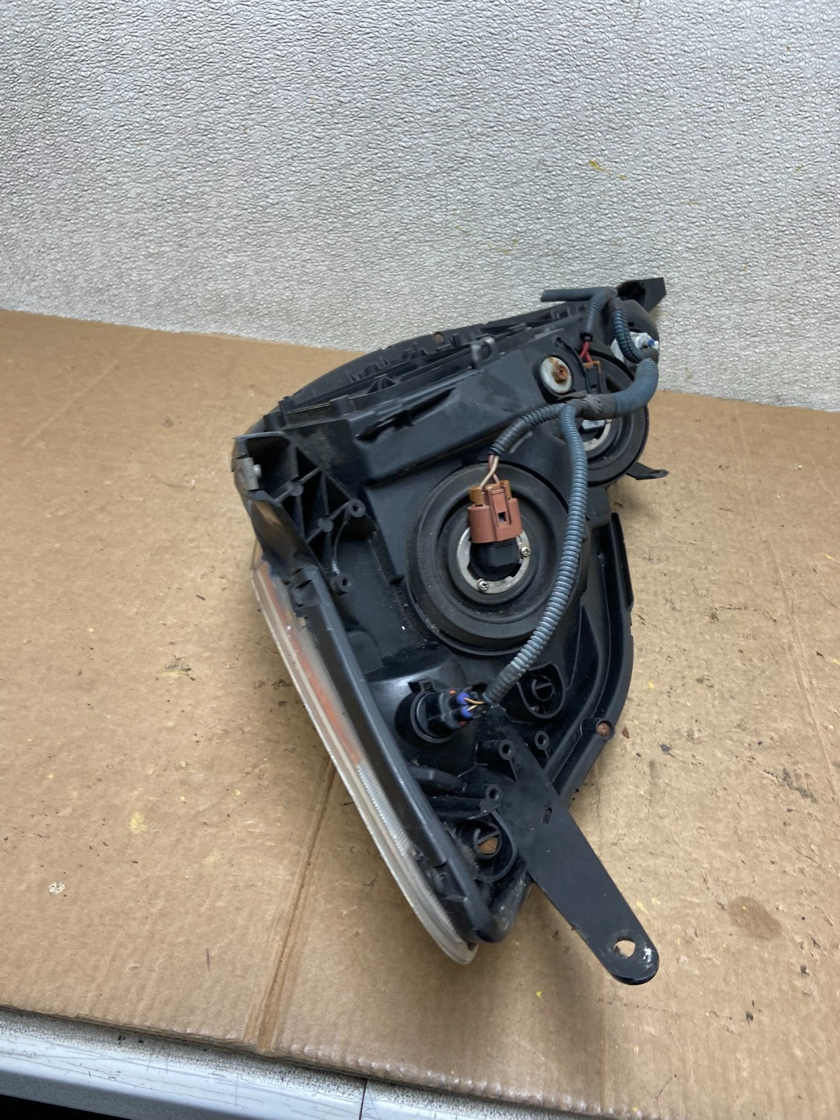 2006 to 2010 Toyota Sienna Right Passenger Rh Side Headlight Halogen AA4125 DW6