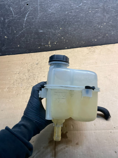 2020-2023 Ford Explorer Radiator Coolant Recovery Bootle Tank  W7080 DG3