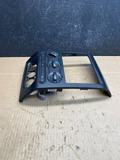 2004 to 2008 Ford F150 Radio Climate Dash Bezel Surround Black AC9077 DG2