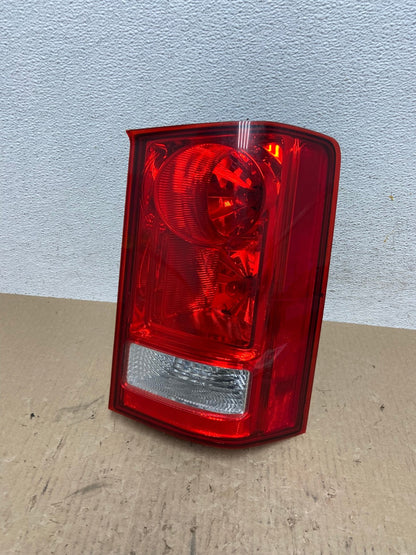 2009 to 2015 Honda Pilot Right Passenger Rh Side Tail light AE7106 LK0