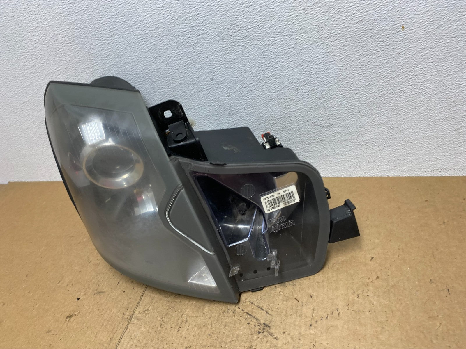 2003 to 2007 Cadillac CTS Right Passenger RH Halogen Headlight Oem AC3634 DW1