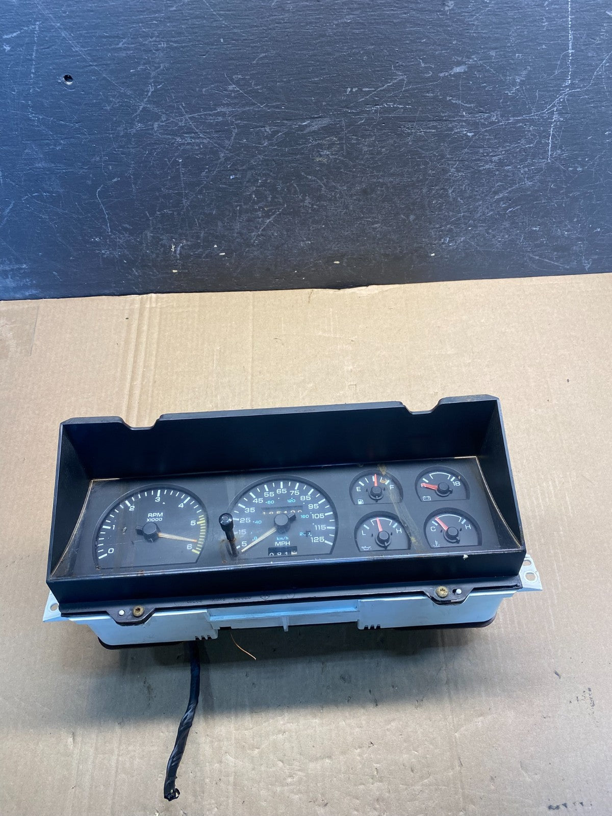 1983 to 1993 Dodge Dakota Cluster Speedometer Gauge AE7577 DG0