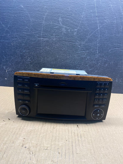 2009-2013 Mercedes W251 R350 Head Command Navigation Radio 6 CD Player ag3829 DG0