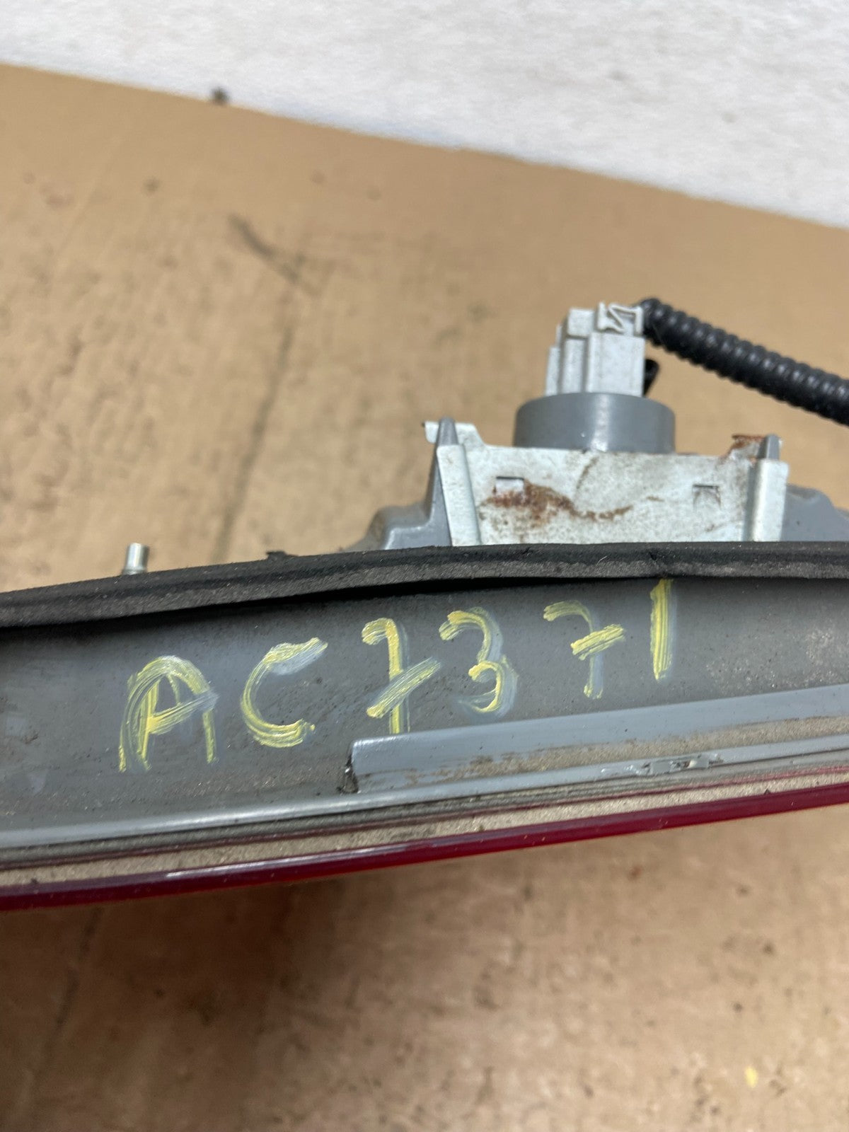 2005 2006 2007 Honda Odyssey Inner Right Passenger RH Tail Light AC7371 DW6