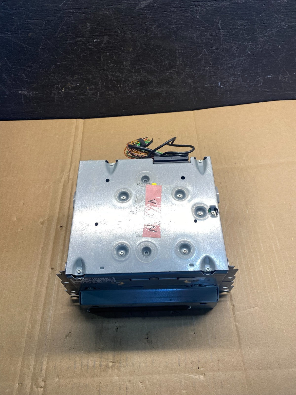 2010-2012 BMW 5-Series Harman/Becket Radio Audio Amplifier Amp AD1681 DG4