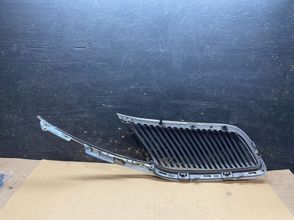 2013 to 2016 Lincoln MKT Left Driver LH Side Front Grill Grille X2963 DG4