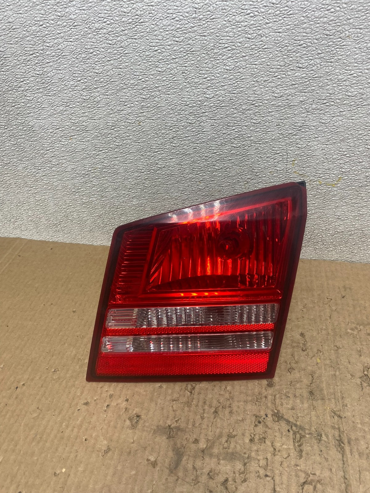 NO LED 2009-2011 Dodge Journey Right Passenger side Tail Light Inner Oem W75700