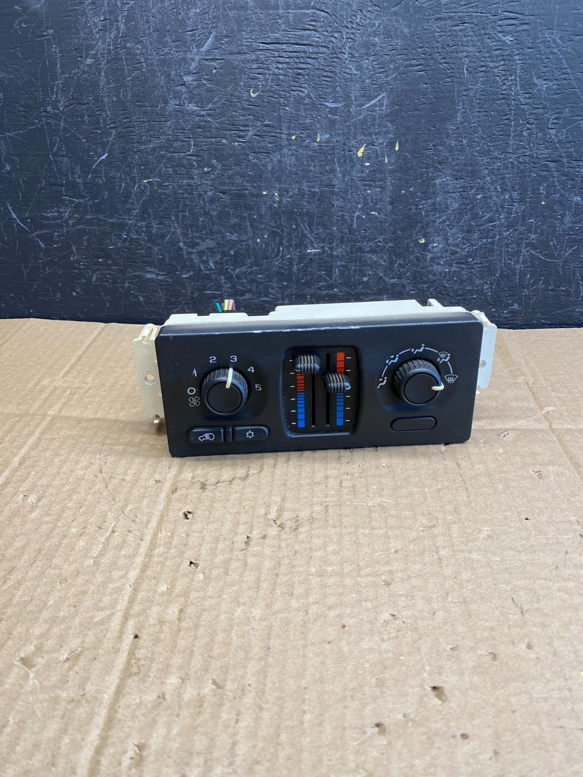 2003 to 2006 Chevrolet Silverado HVAC Heater Climate Control Module AC9422 DG0
