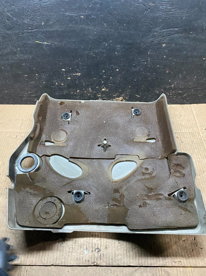 2004 to 2007 Cadillac CTS 2.8L Plastic Engine Cover Shield T9485 DG5