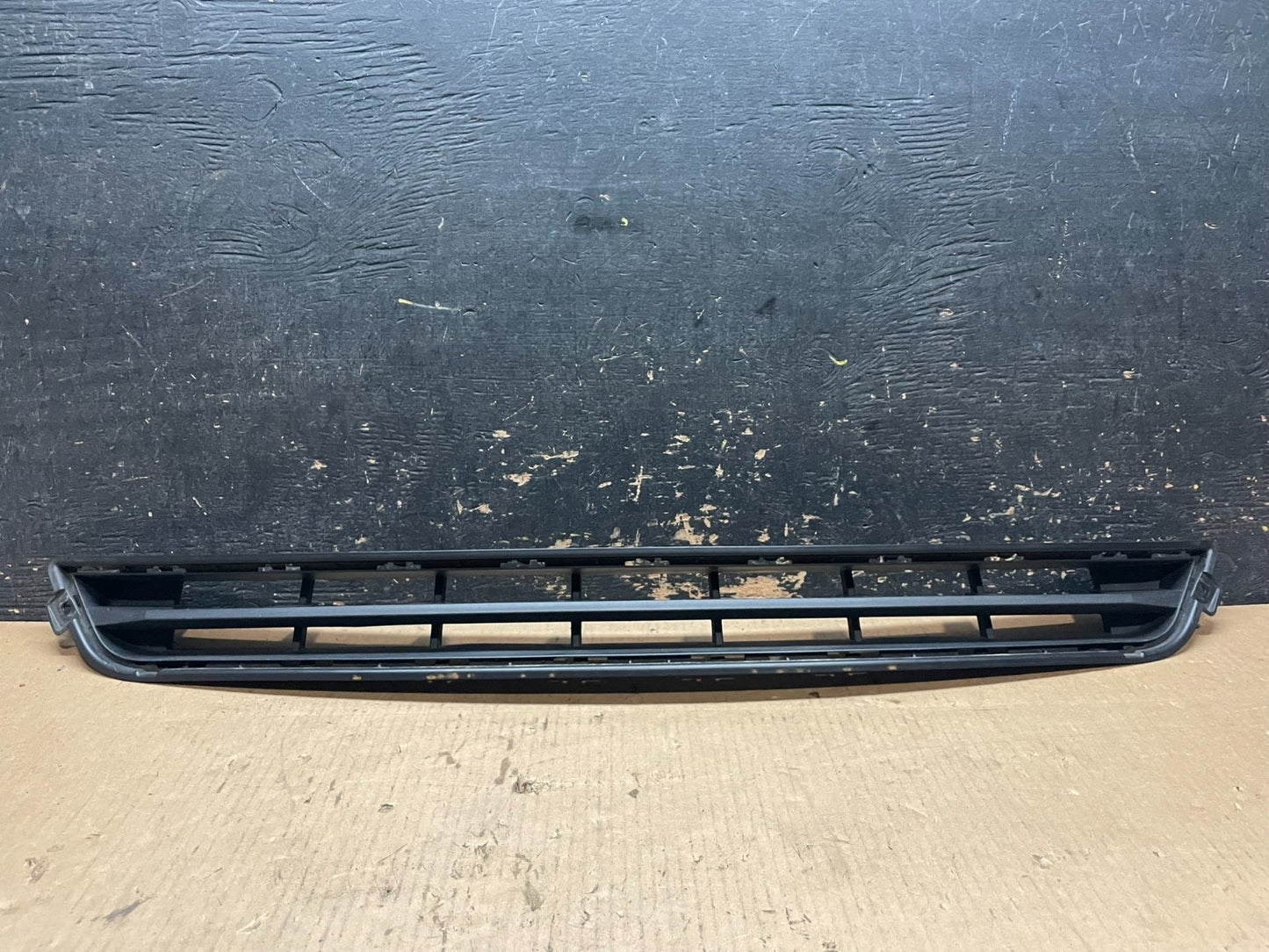 2013 2014 2015 GMC Acadia Front Lower Cover Grill Grille Oem AA2389 DG0