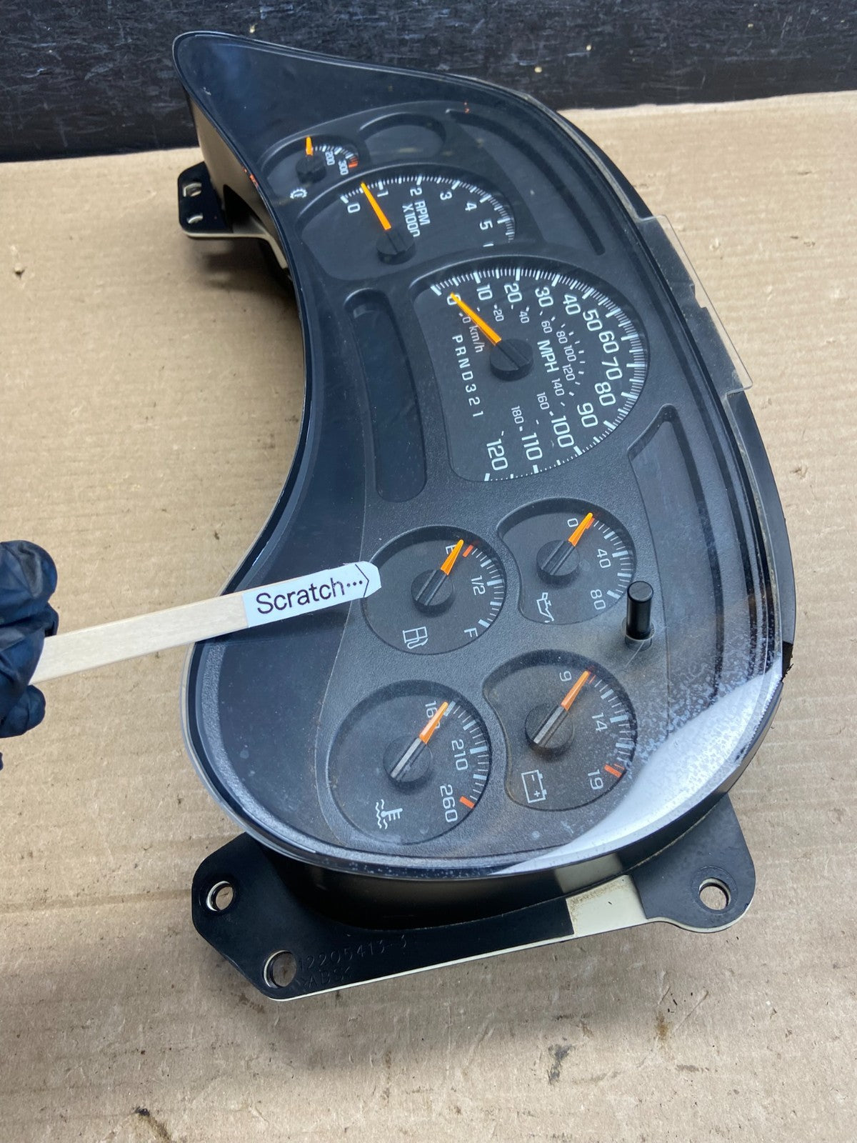 2003 to 2006 Chevrolet Silverado Speedometer Instrument Cluster AH3494 DG3