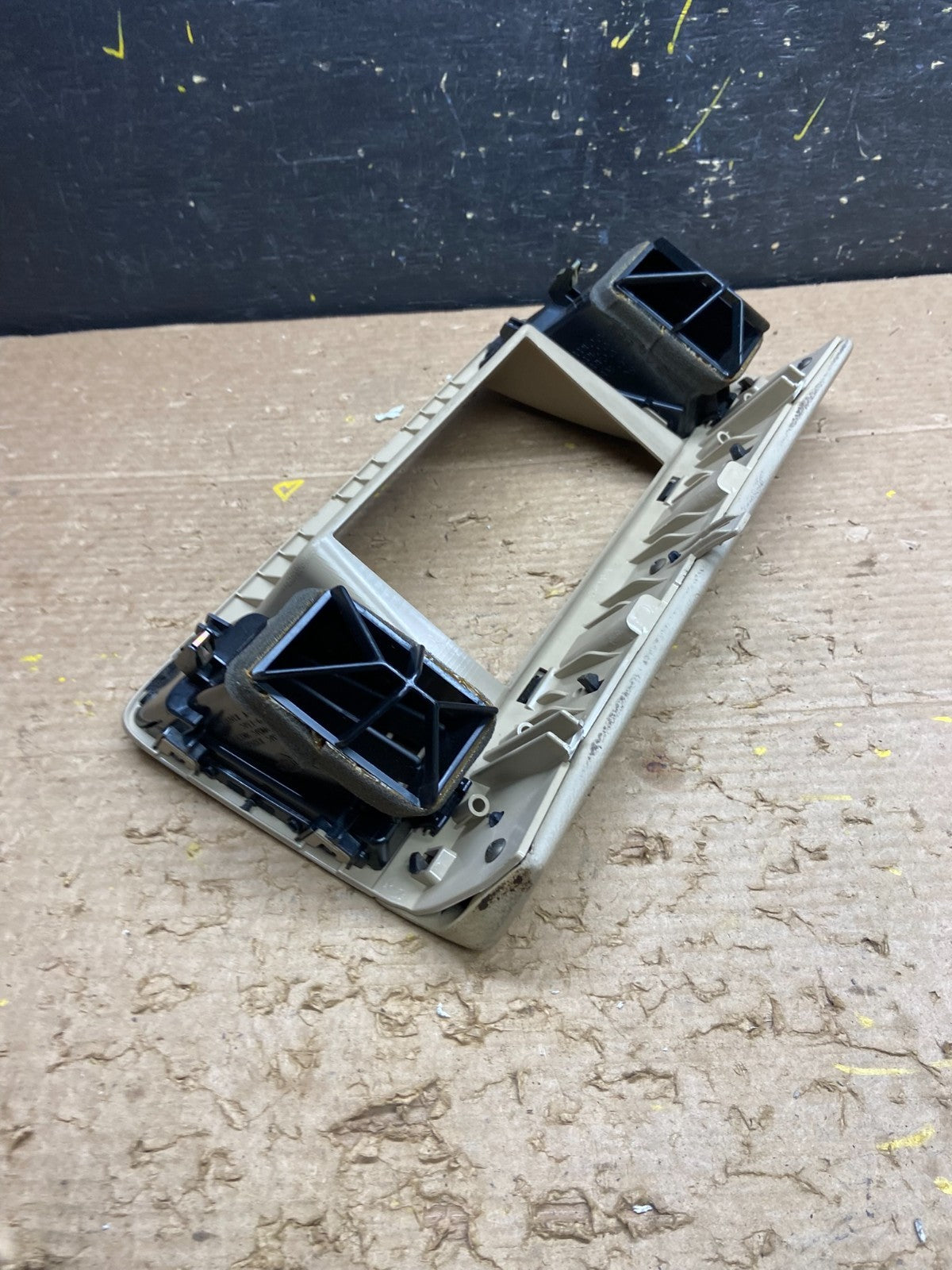 2003-2007 Nissan Murano Radio Center Console Display Bezel Air Vent OEM W6286 DG4