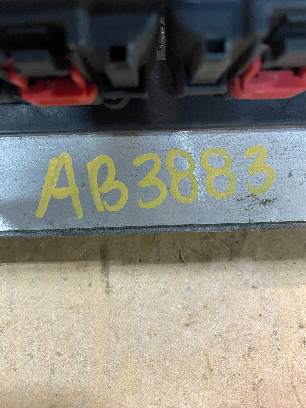 2008 to 2009 Jeep Grand Cherokee 5.7L Computer Engine Control ECU ECM ab3883 DG3