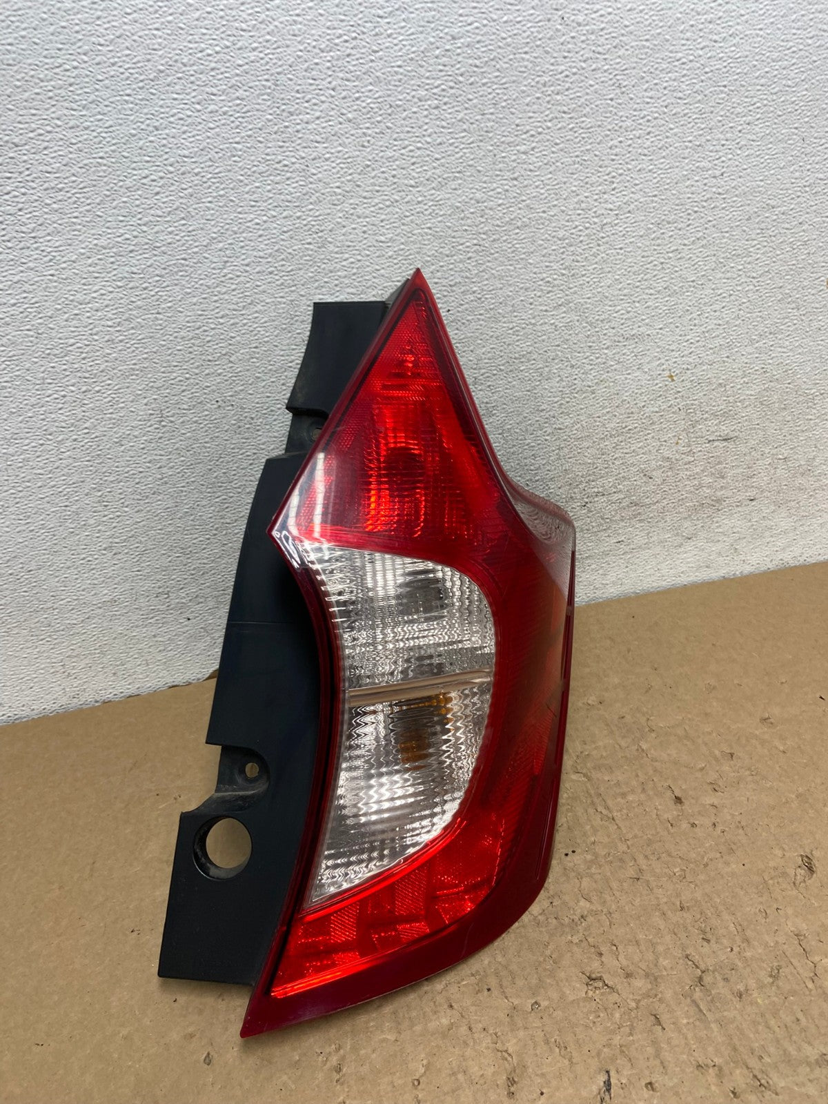 2014 - 2019 Nissan Versa Note Hatchback Right Passenger Tail Light AF8041 LK2