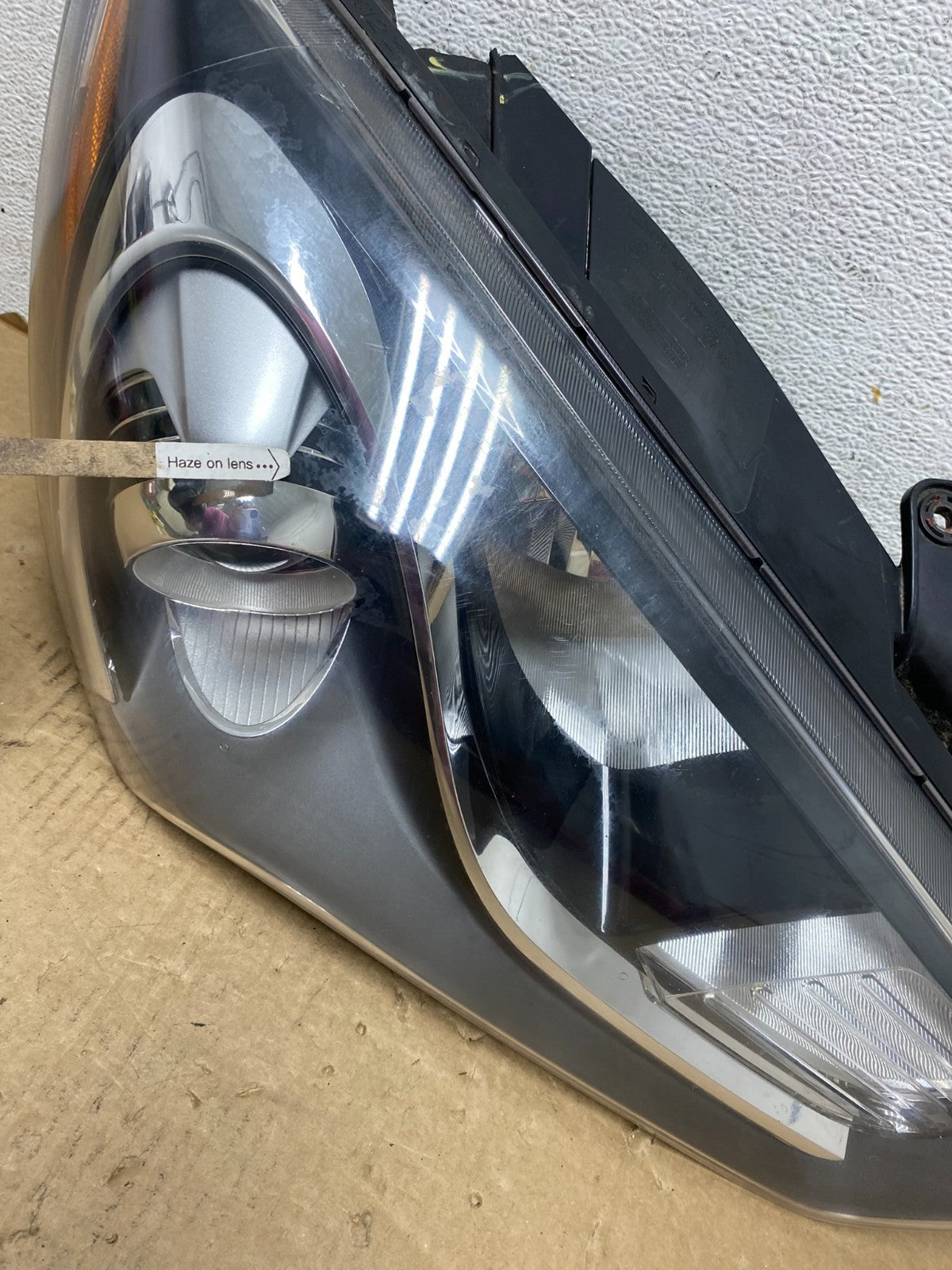 2013 - 2016 Hyundai Genesis Coupe Right Passenger Halogen Headlight OE AF7370 DW4