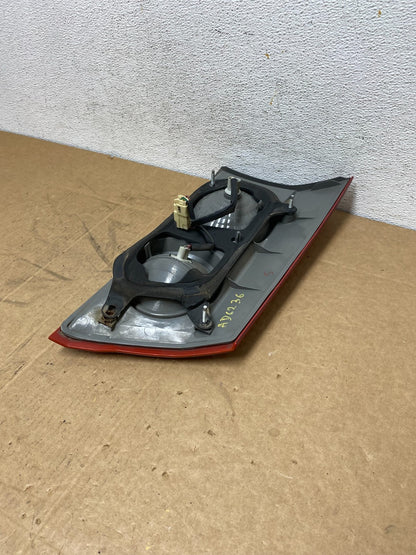2006 - 2010 Toyota Sienna Right Passenger Side Rh Inner Tail Light AD6236 DW5