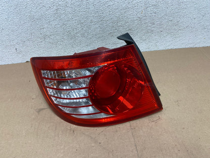 2004 to 2006 Hyundai Elantra Hatchback Left Driver Side Tail Light AG4554 LK0
