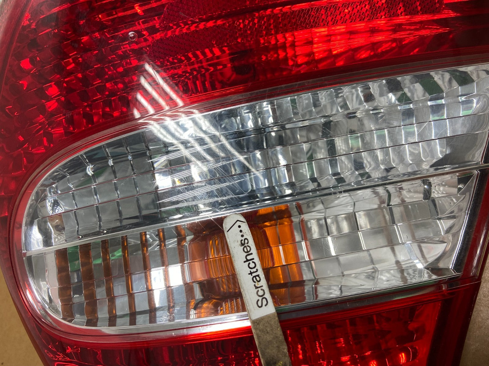 2002 2003 2004 Toyota Camry Tail Light Right Passenger Rh Side AD8880 DW3