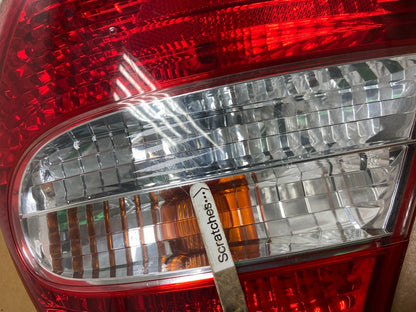 2002 2003 2004 Toyota Camry Tail Light Right Passenger Rh Side AD8880 DW3