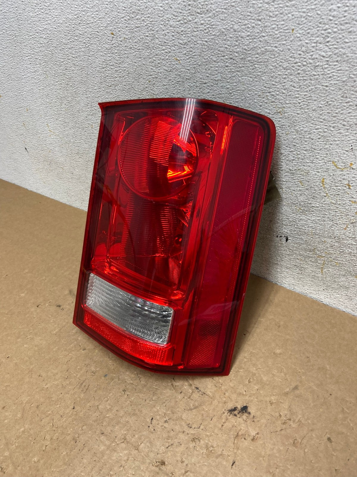 2009 to 2015 Honda Pilot Right Passenger Rh Side Tail light AI3659 LK1