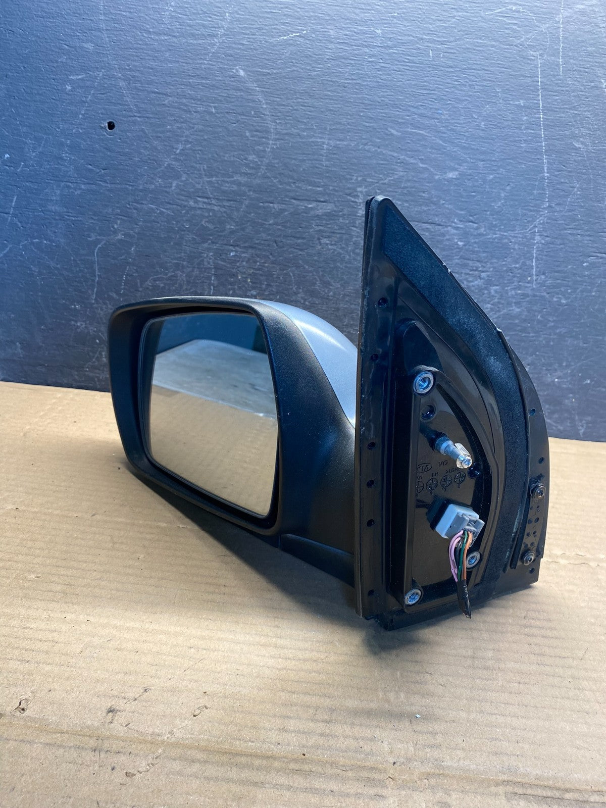 2011 to 2014 Kia Sedona Left Driver LH Side Door Mirror AF3931 DW10
