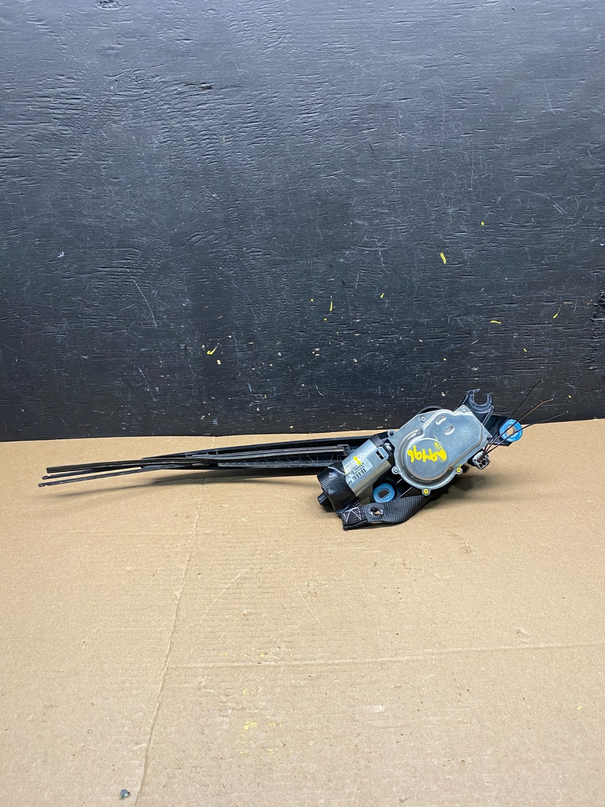 2008 - 2016 Volvo 70-Series Tailgate Back Door Rear Wiper Motor Wiper Q9496 DG5