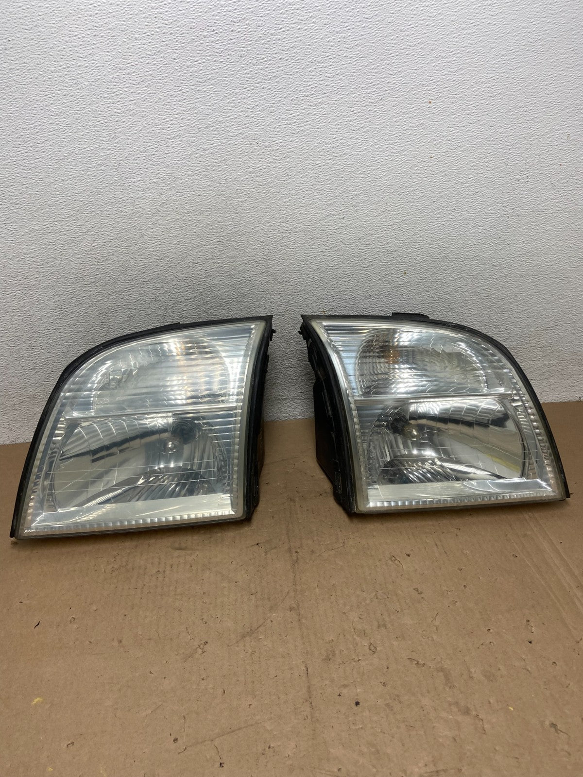 2002-2005 Mercury Mountaineer Left+Right Side Halogen Headlights AG4757 DW0