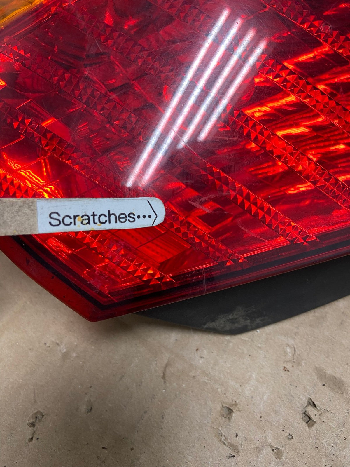2000 2001 2002 Toyota Avalon Right Passenger Rh Side Tail Light OEM AB6235 LK3