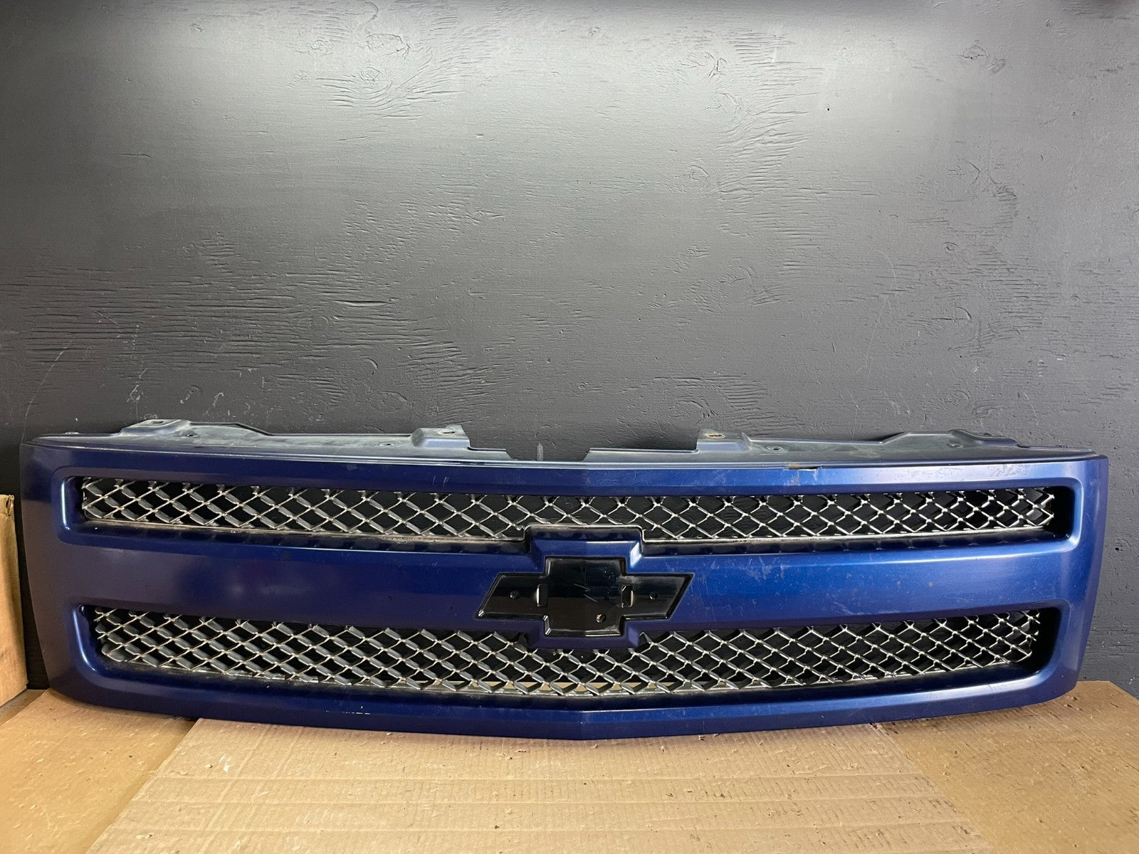 2007 to 2013 Chevrolet Silverado 1500 Front Chrome Grille Grill AB7679 DG0