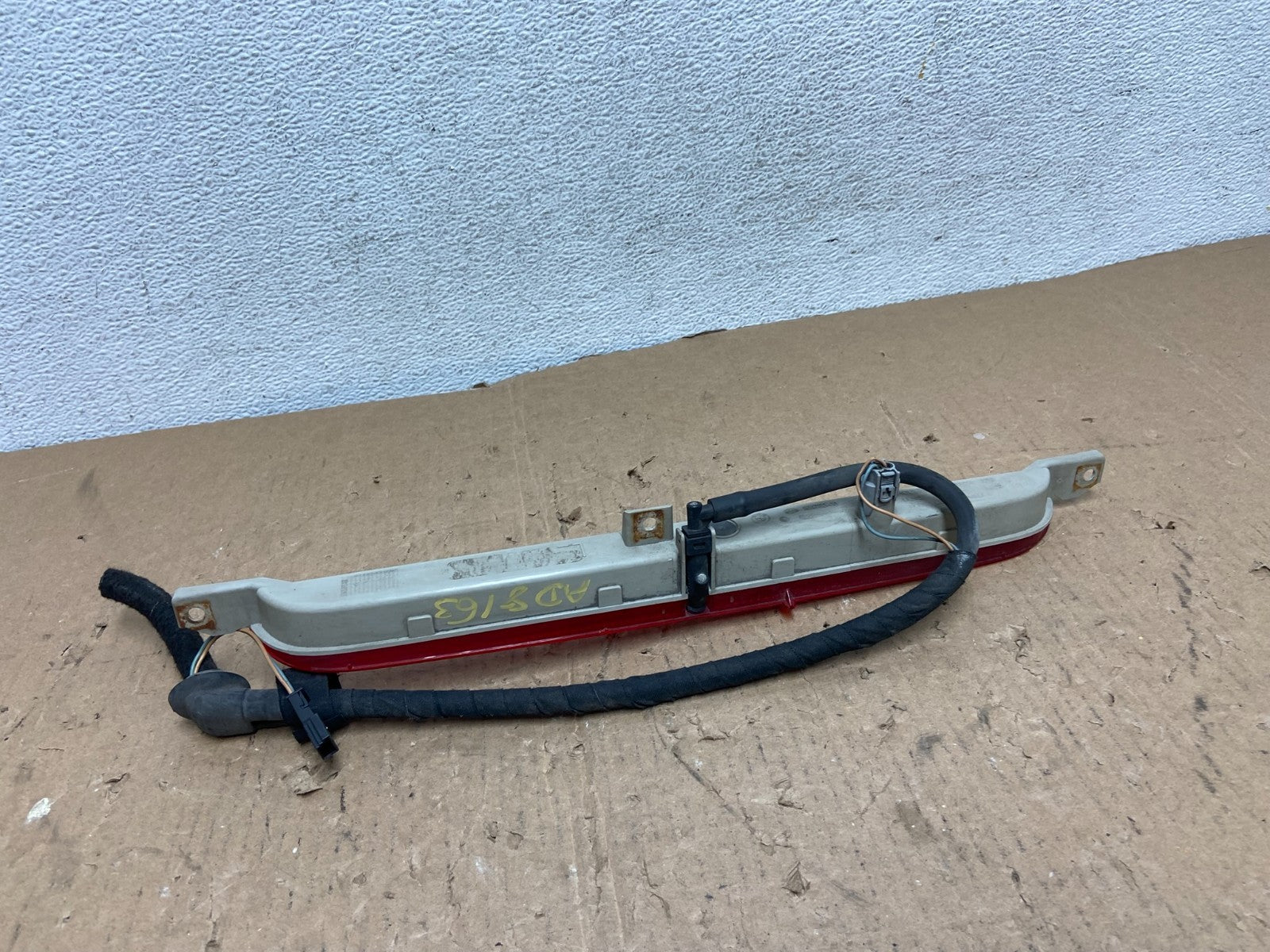 2007 to 2010 Bmw X5 E70 Rear 3RD Brake Tail Light ad8163 DG5