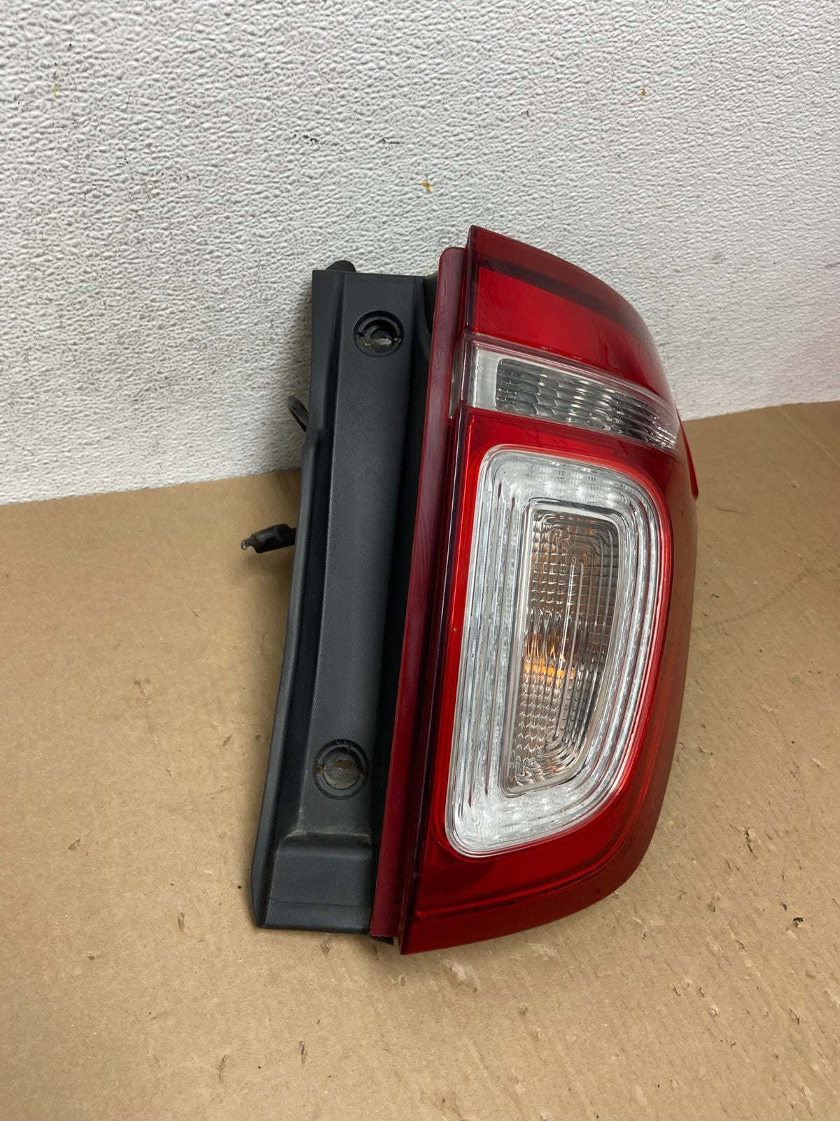 2011-2015 Ford Explorer Police Package Right Passenger Side Tail light AD7669 LK2