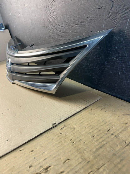 2007 2008 2009 Nissan Versa Sedan Front Upper Grill Grille Oem AC2008 DG1