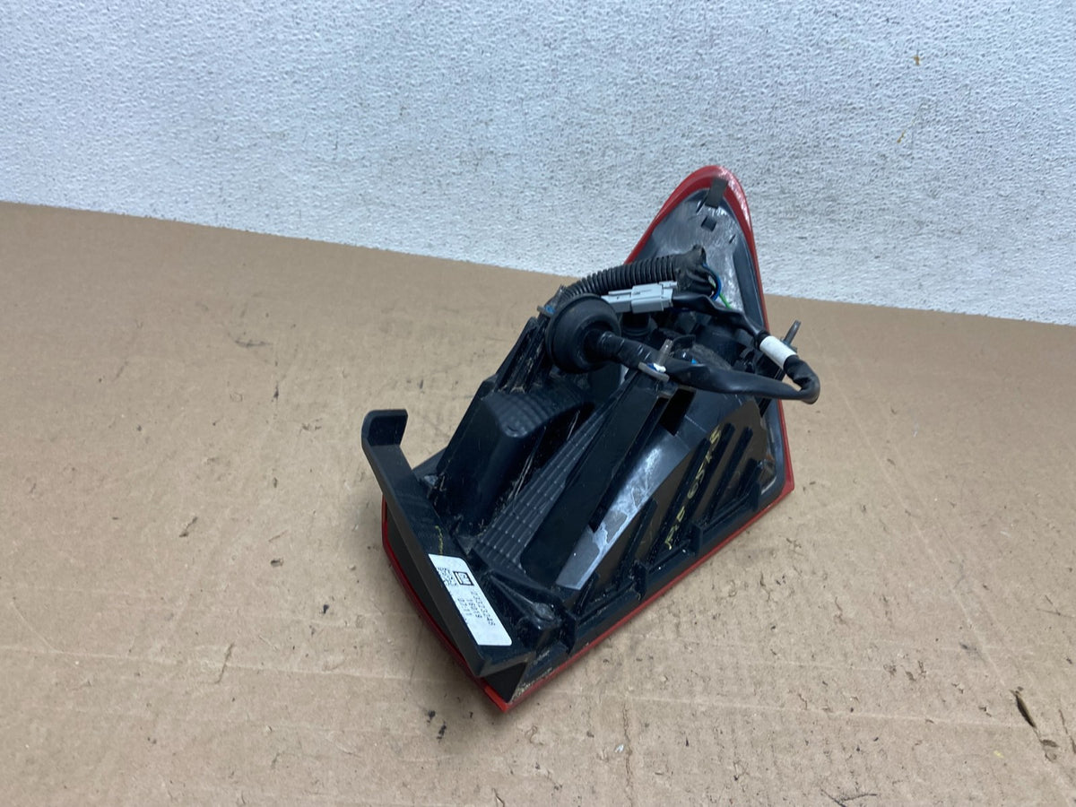 2016 - 2020 Chevrolet Malibu Left Driver LH Side Tail Light AE6515 DG5