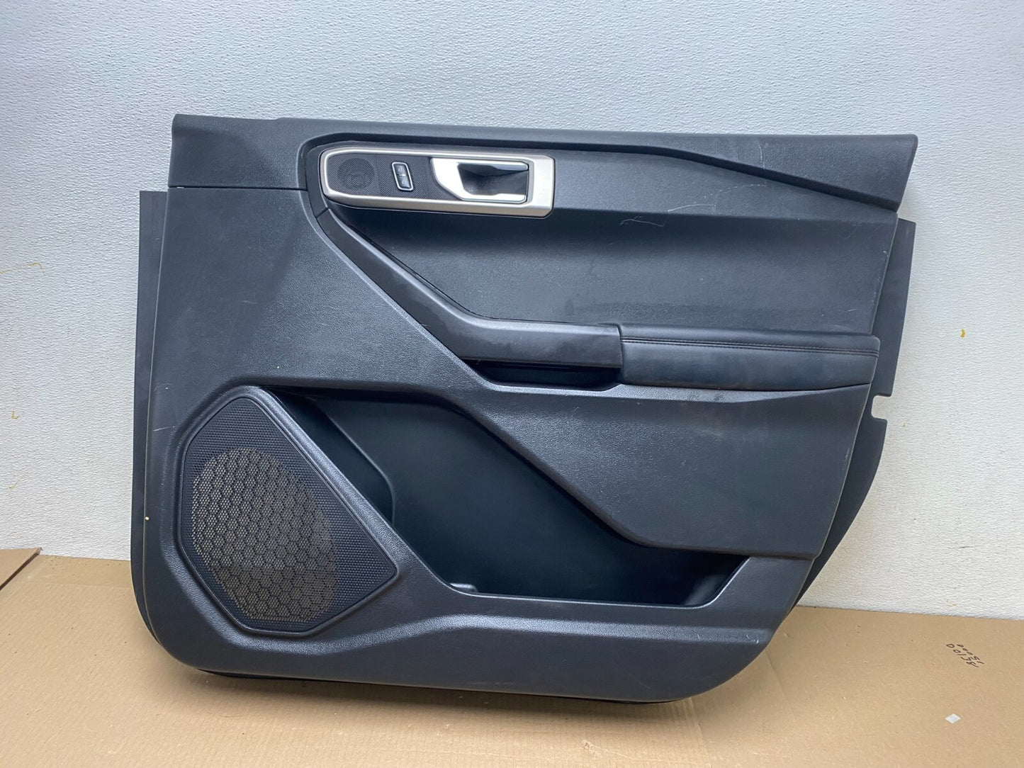 2020 to 2023 Ford Explorer Interceptor Front Right Side Door Panel OEM D11660