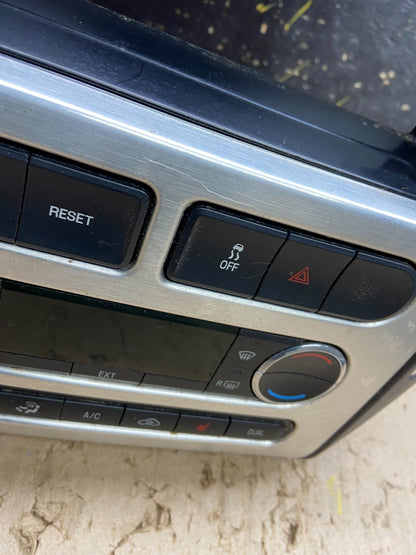 2007 - 2010 Ford Edge Heater Climate Control Radio Control Dash Bezel X6447 DG2