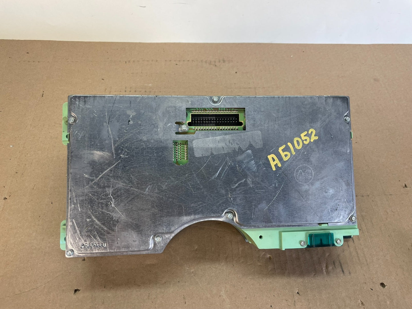 1992-1994 Chevrolet GMC Sierra Silverado Cluster Gauge Speedometer ECM AG1052 DG7