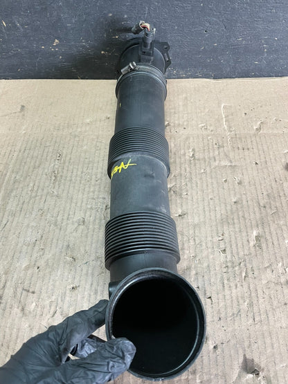 2008 - 2010 Porsche Cayenne 3.2 Right Air Intake Hose OEM M8960 DG4