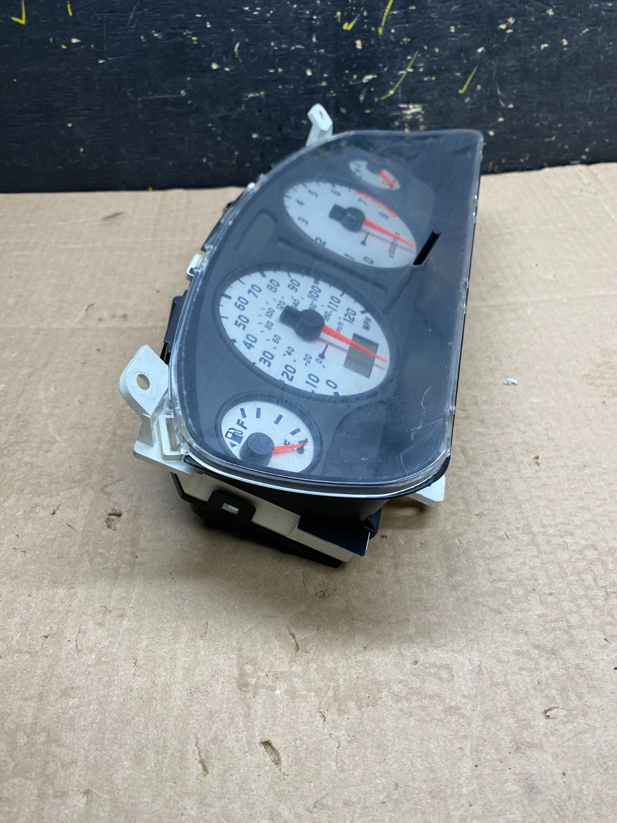 2001 to 2003 Nissan Pathfinder Speedometer Cluster Gauge OEM Y9980 PS0