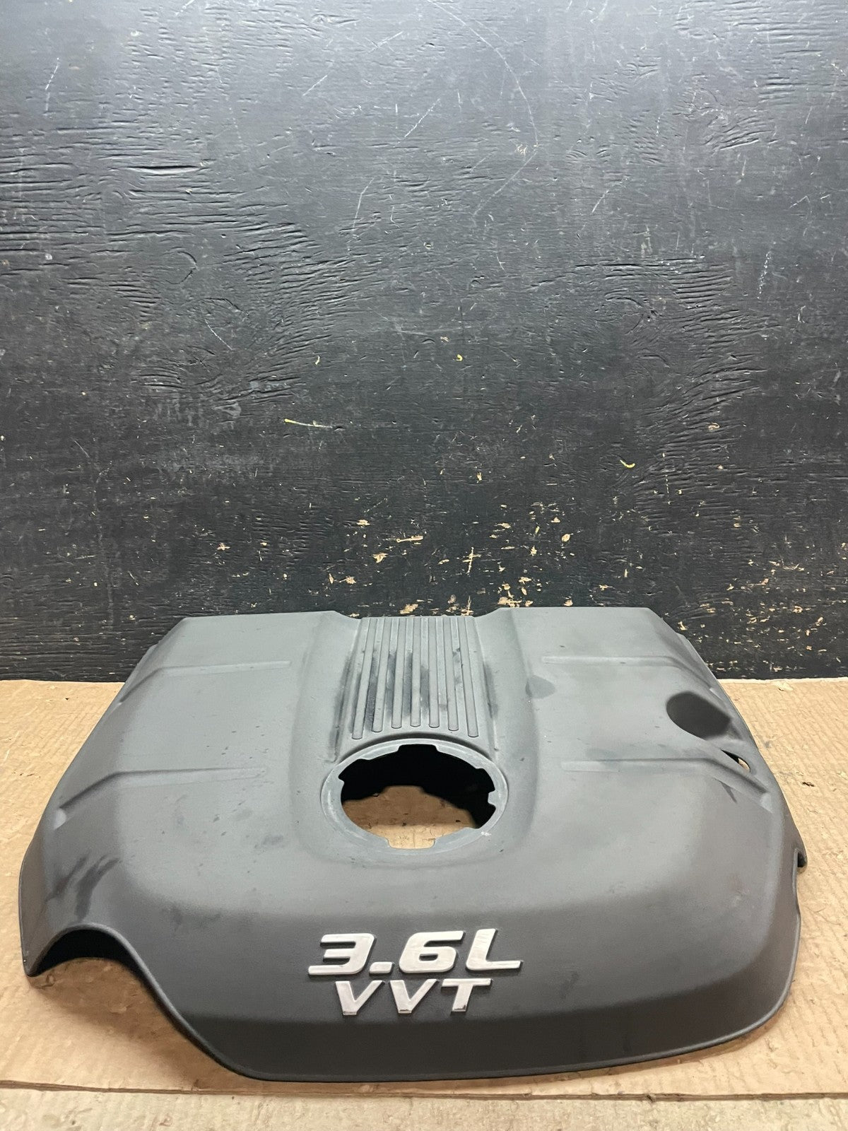 2012 to 2014 Jeep Grand Cherokee 3.6L Engine Cover OEM y6574 DG3
