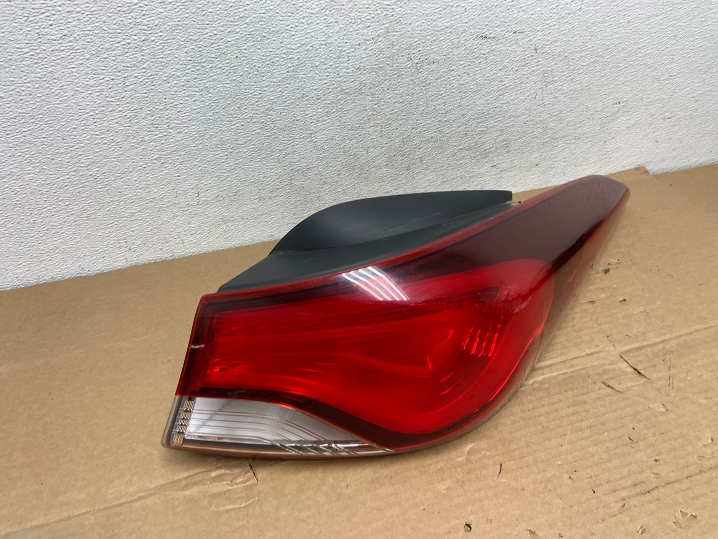 2014 2015 2016 Hyundai Elantra Sedan Right Passenger RH Tail Light AD3861 LK2