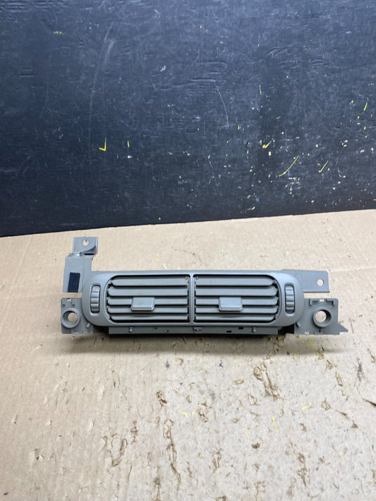 1997 Cadillac Deville Front Center Dash A/C Air Vent OEM U5359 DG0