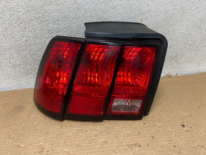 1999 - 2004 Ford Mustang Left Driver Lh Side Tail Light AH8965 LK0