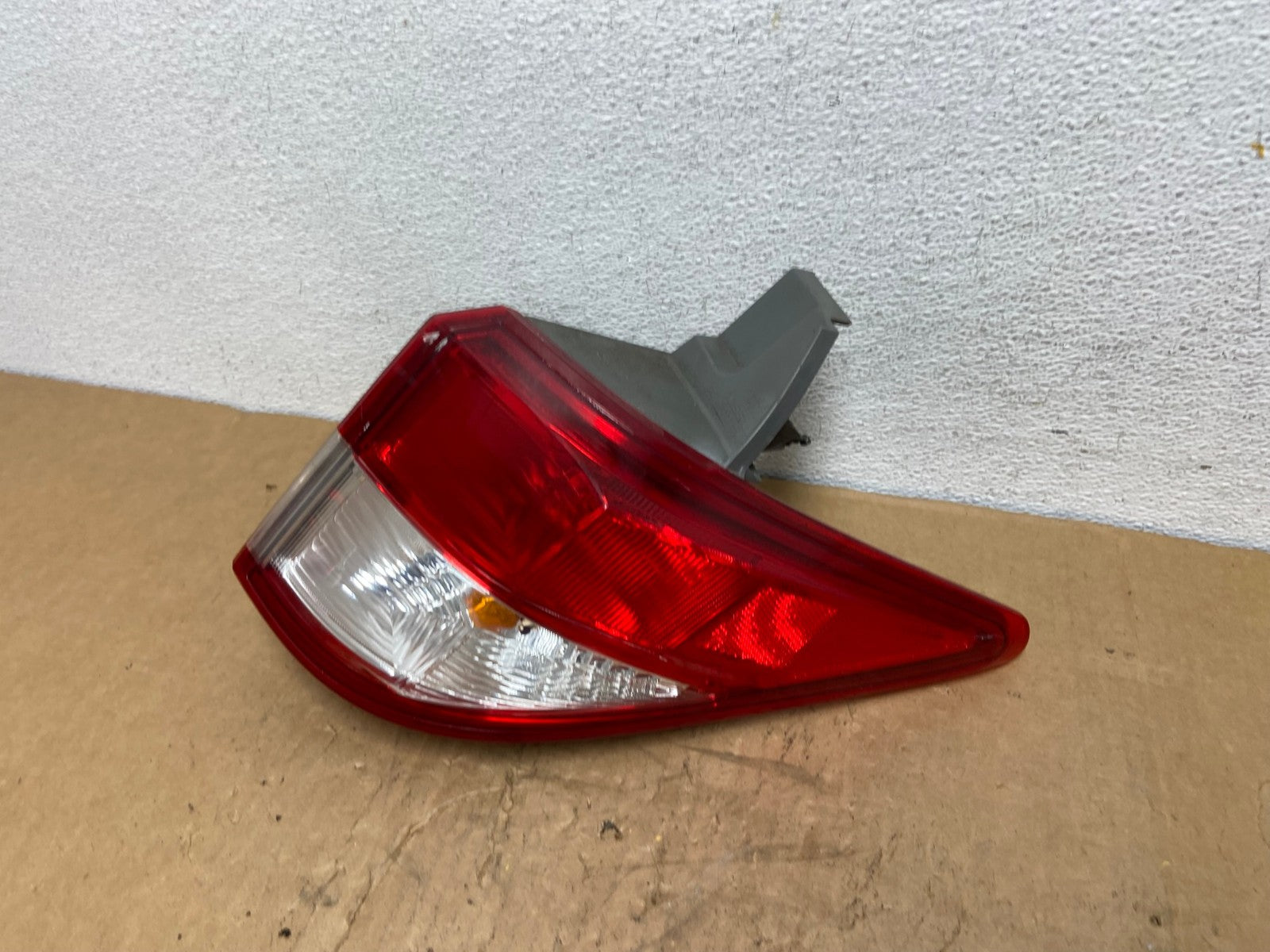 2011 to 2017 Nissan Quest Right Passenger RH Side Tail Light AD1377 LK1