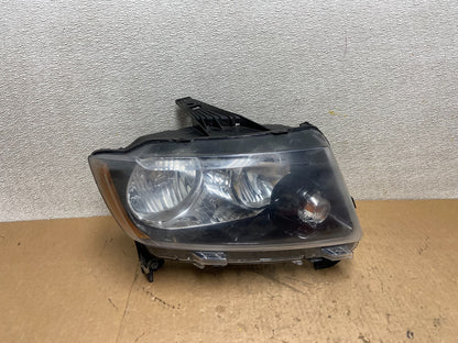 2011-2013 Jeep Grand Cherokee Right Passenger Halogen Headlight Z9340 DW0