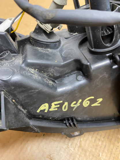 2005 to 2009 Volvo S60 Left Halogen Driver Side Headlight AE0462 DW11